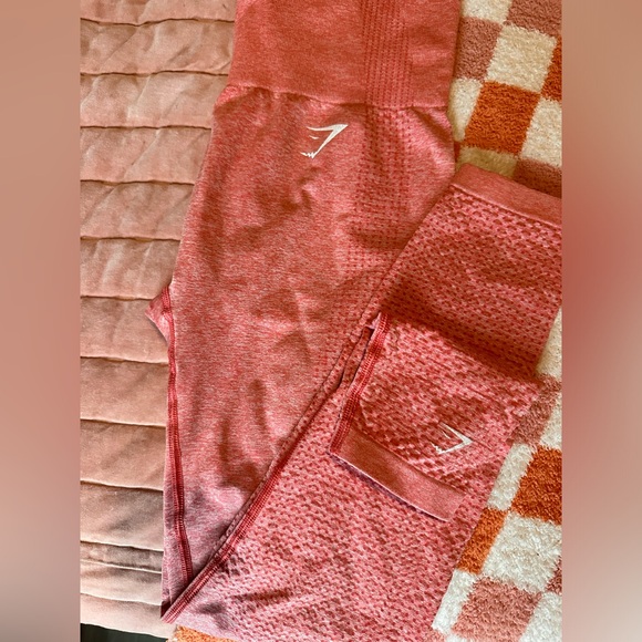 Peach gymshark leggings - Picture 1 of 3